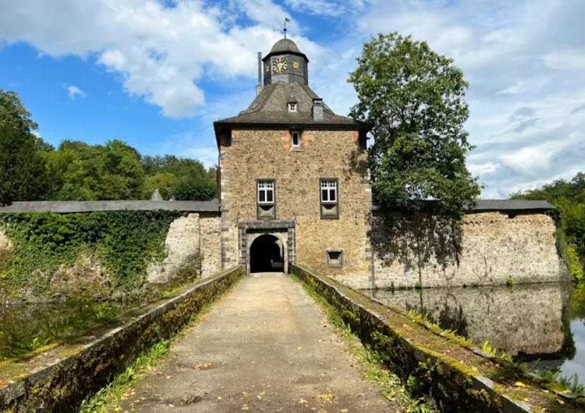 Wasserschloss Crottorf, Friesenhagen, Germany, Germany